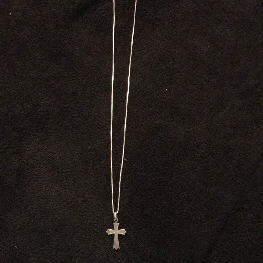 925 silver on chain and cross
